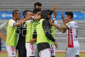 FÚTBOL . LOBOS VS LEONES NEGROS