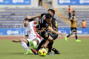 FÚTBOL . LOBOS VS LEONES NEGROS