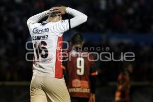 FÚTBOL . LOBOS VS ALEBRIJES