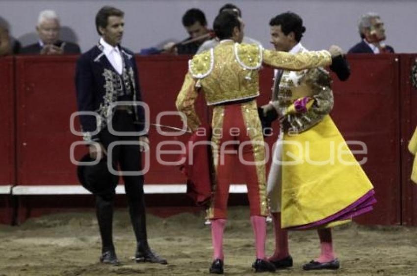 ACRÓPOLIS . TOROS