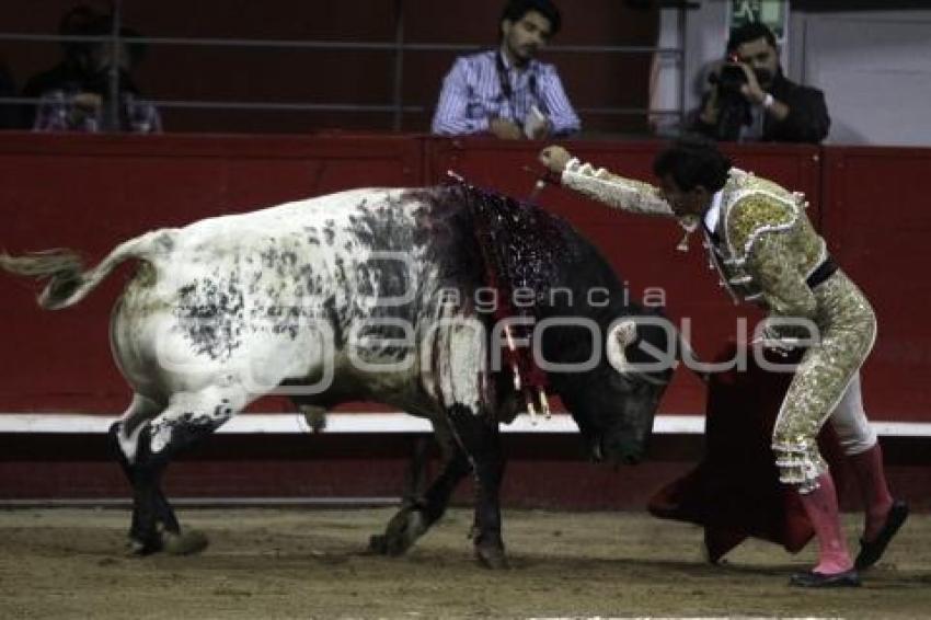 ACRÓPOLIS . TOROS