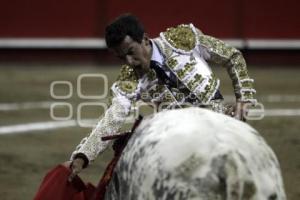 ACRÓPOLIS . TOROS