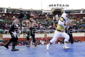 FUNCIÓN DE LUCHA LIBRE