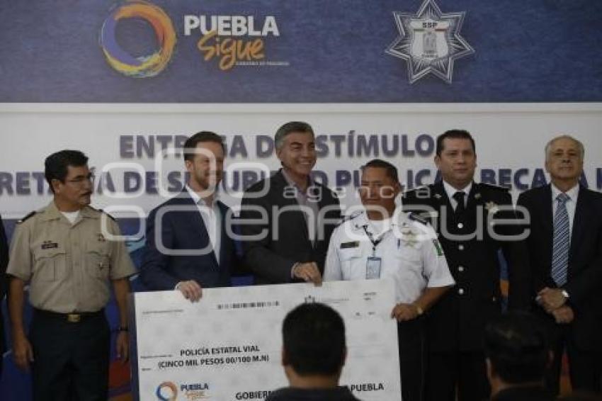 SEGURIDAD . ENTREGA DE ESTÍMULOS