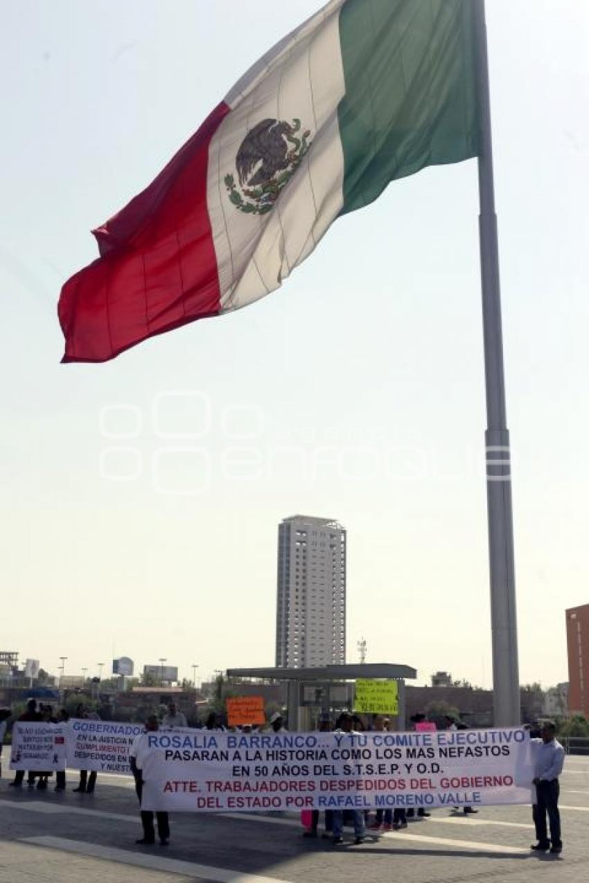 MANIFESTACIÓN EX BURÓCRATAS