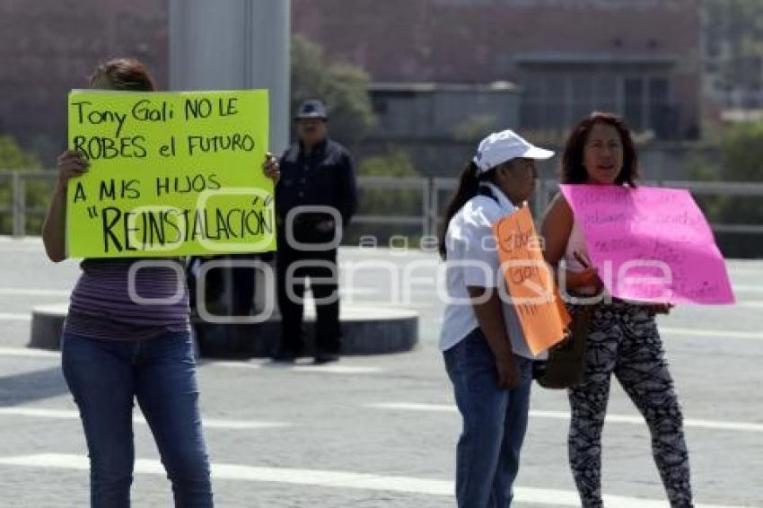 MANIFESTACIÓN EX BURÓCRATAS