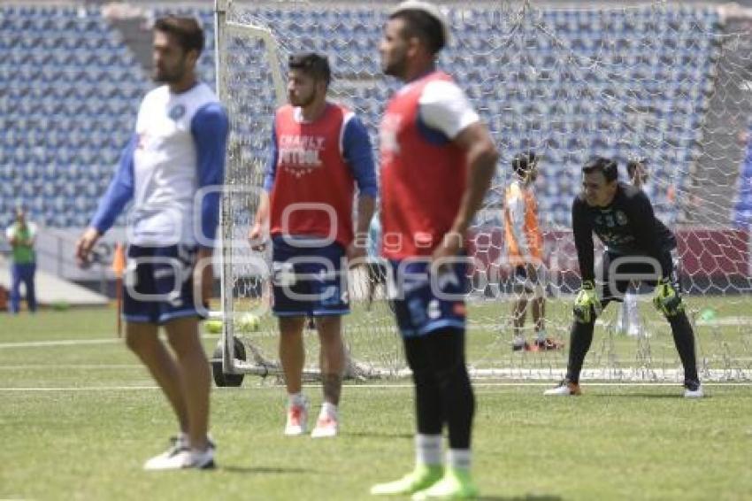 ENTRENAMIENTO . CLUB PUEBLA