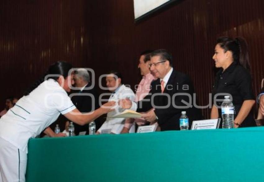 ENTREGA RECONOCIMIENTOS IMSS