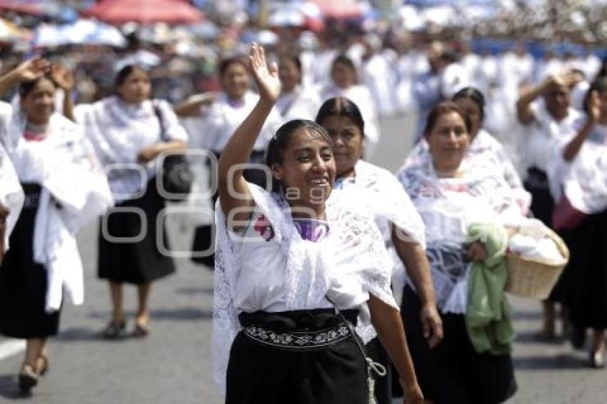 5 DE MAYO . DESFILE