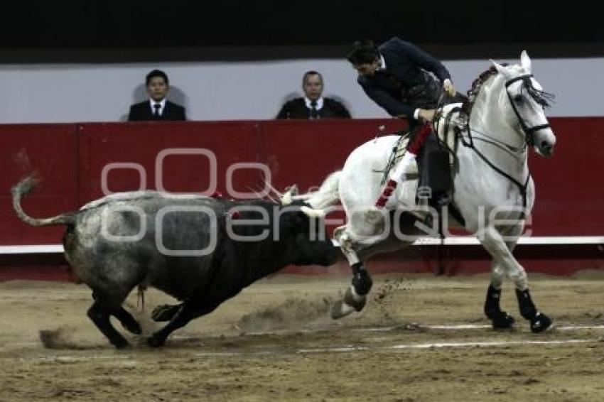 ACRÓPOLIS . CORRIDA 5 DE MAYO