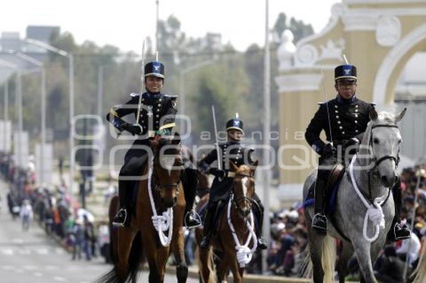5 DE MAYO . DESFILE