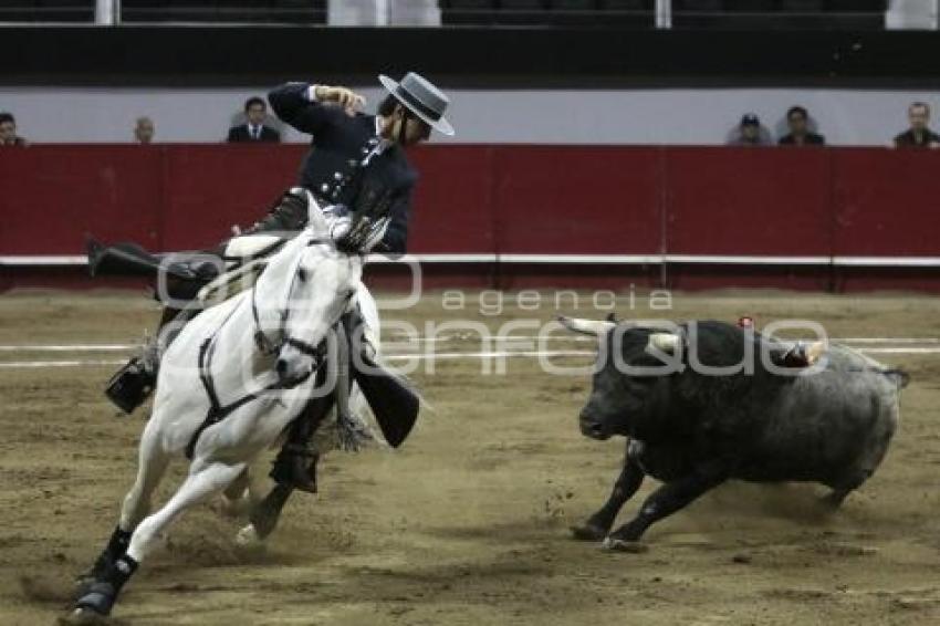 ACRÓPOLIS . CORRIDA 5 DE MAYO