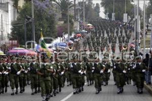 5 DE MAYO . DESFILE