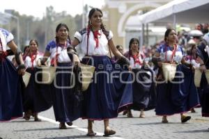 5 DE MAYO . DESFILE