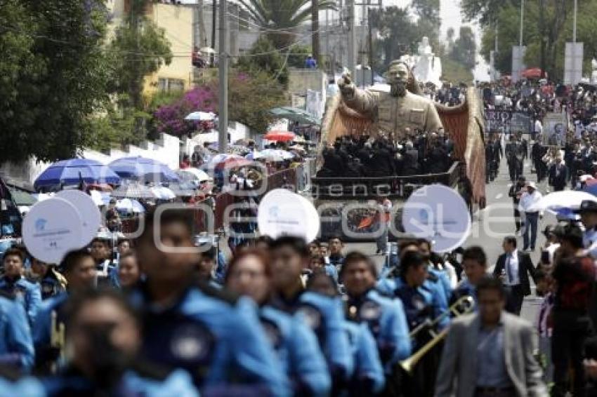 5 DE MAYO . DESFILE