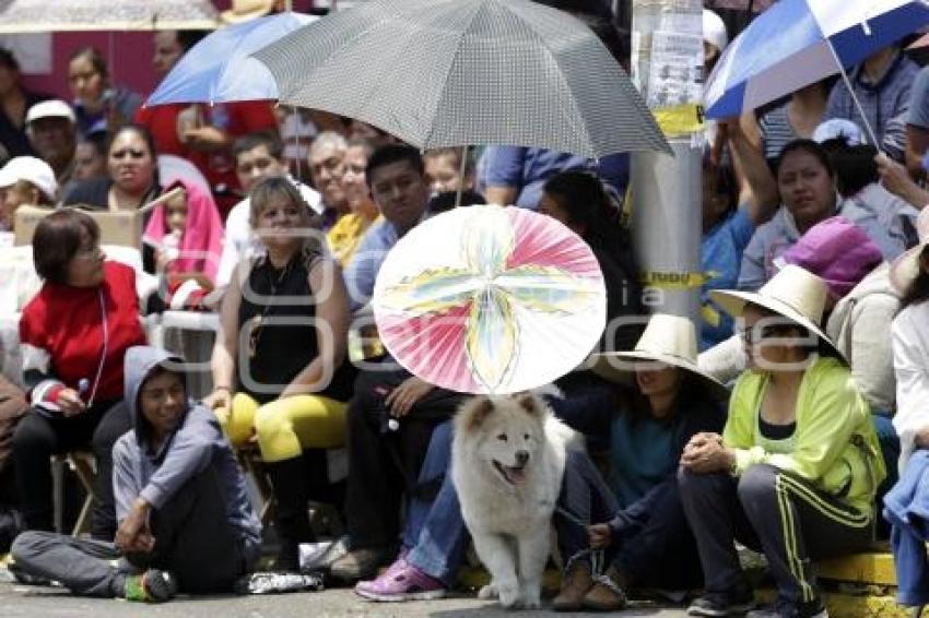 DESFILE 5 DE MAYO