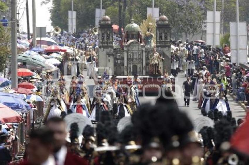 5 DE MAYO . DESFILE