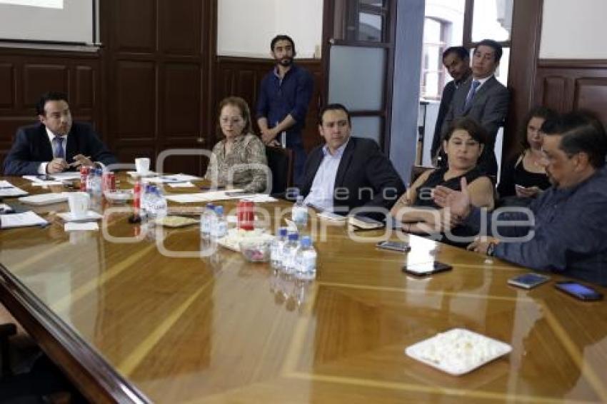 REGIDORES . COMISIÓN GOBERNACIÓN