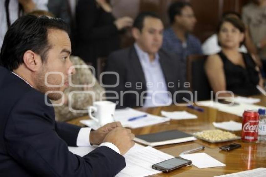REGIDORES . COMISIÓN GOBERNACIÓN