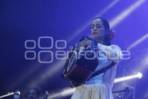 FERIA DE PUEBLA . JULIETA VENEGAS