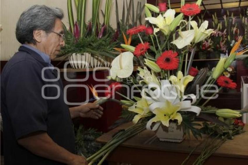 DÍA DE LAS MADRES . FLORES