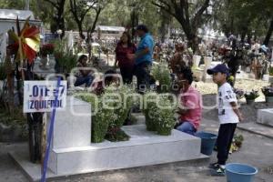 DÍA DE LAS MADRES . PANTEONES