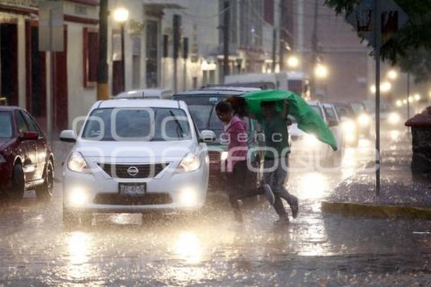 CLIMA . LLUVIA