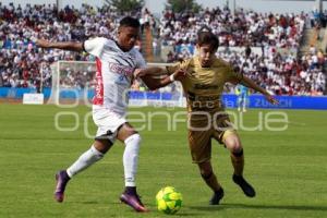 FÚTBOL . LOBOS VS DORADOS