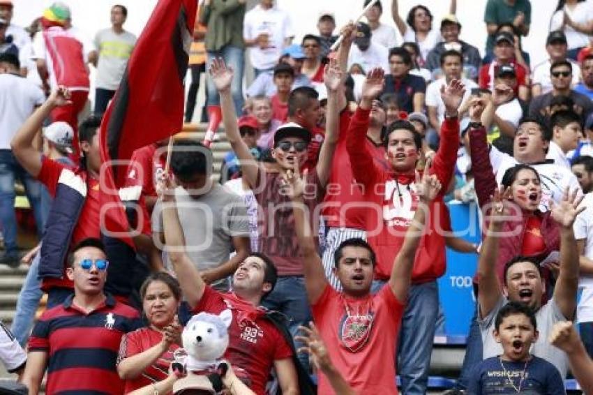 FÚTBOL . LOBOS VS DORADOS