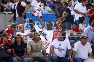 FÚTBOL . LOBOS VS DORADOS