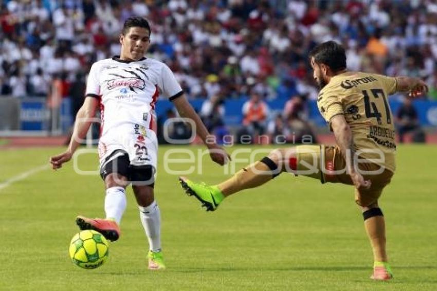 FÚTBOL . LOBOS VS DORADOS