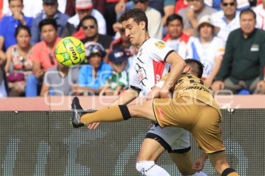 FÚTBOL . LOBOS VS DORADOS