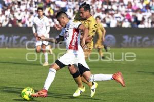 FÚTBOL . LOBOS VS DORADOS