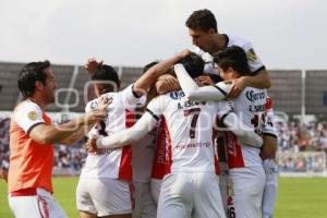 FÚTBOL . LOBOS VS DORADOS