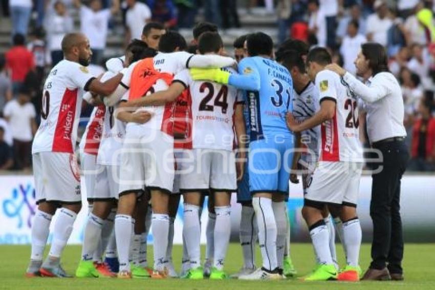 FÚTBOL . LOBOS VS DORADOS