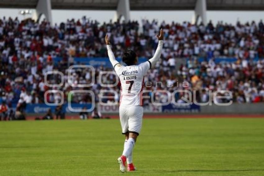 FÚTBOL . LOBOS VS DORADOS