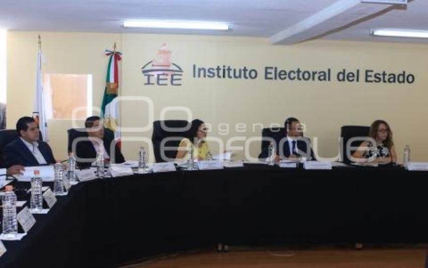 IEE . SESIÓN ORDINARIA