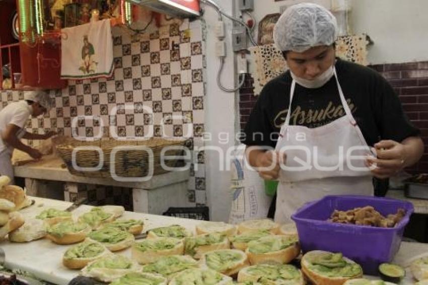 MERCADO . AGUACATE