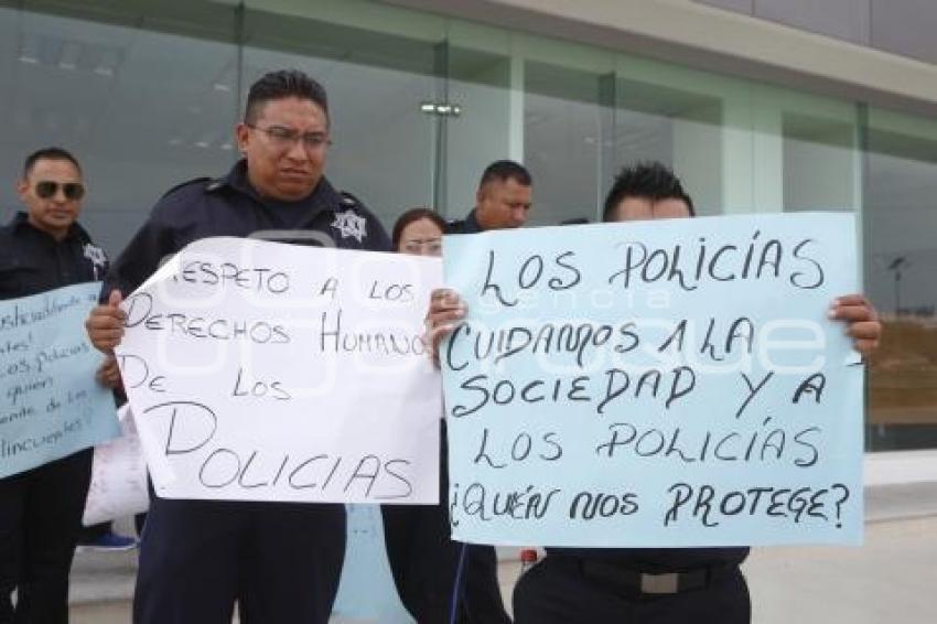 MANIFESTACIÓN POLICÍAS . CHOLULA