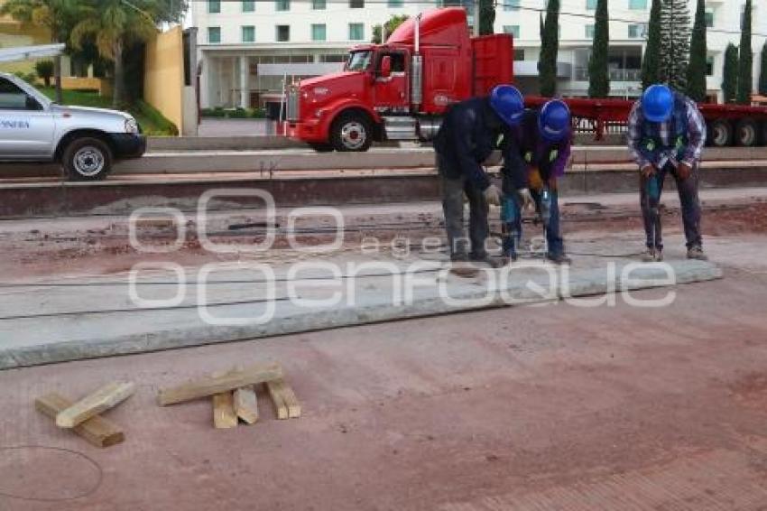 CICLOPISTA . AUTOPISTA