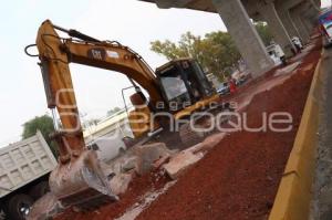 CICLOPISTA . AUTOPISTA