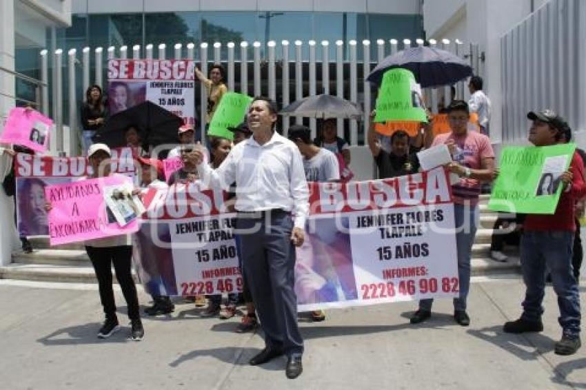 MANIFESTACIÓN JENNIFER FLORES