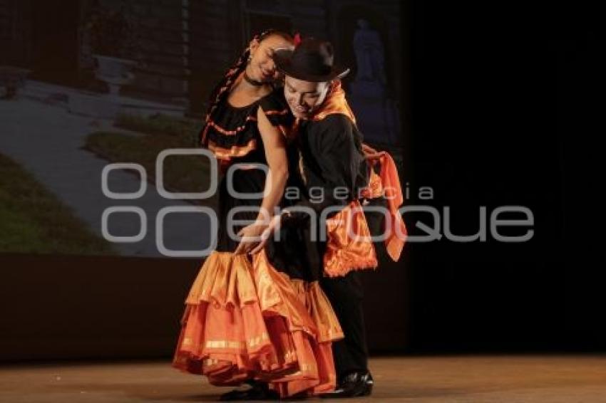 BAILE FOLKLÓRICO EN PAREJAS