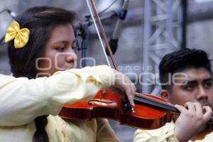 ORQUESTA ESPERANZA AZTECA