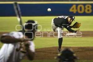 BÉISBOL . PERICOS VS SULTANES