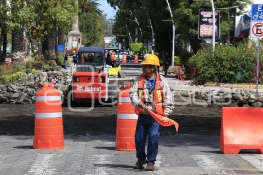 OBRAS . AVENIDA JUÁREZ