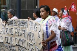 MANIFESTACIÓN . FRENTE DE COLONOS 8 DE JUNIO