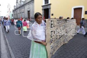 MANIFESTACIÓN . FRENTE DE COLONOS 8 DE JUNIO