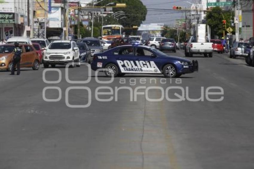 MANIFESTACIÓN . AGUA