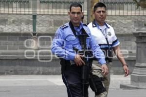 SEGURIDAD . POLICÍAS